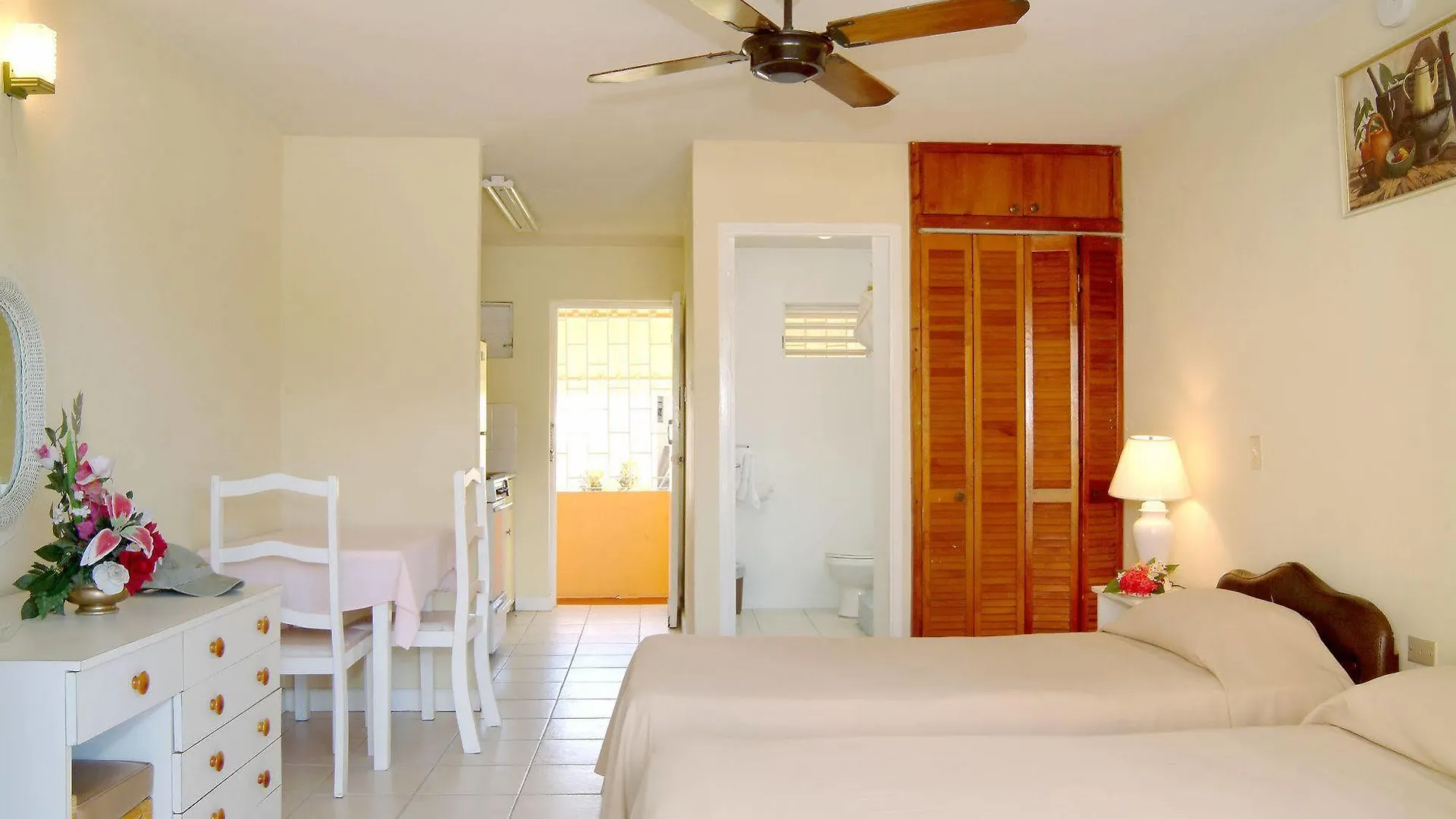 Carib Blue Apartments Oistins